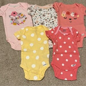Gerber Newborn Girl Onesies 5 pack